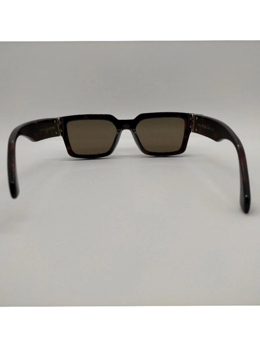 Authentic Louis Vuitton 1.1 Millionaires Tortoise Square Sunglasses Gold LV - Picture 4 of 10